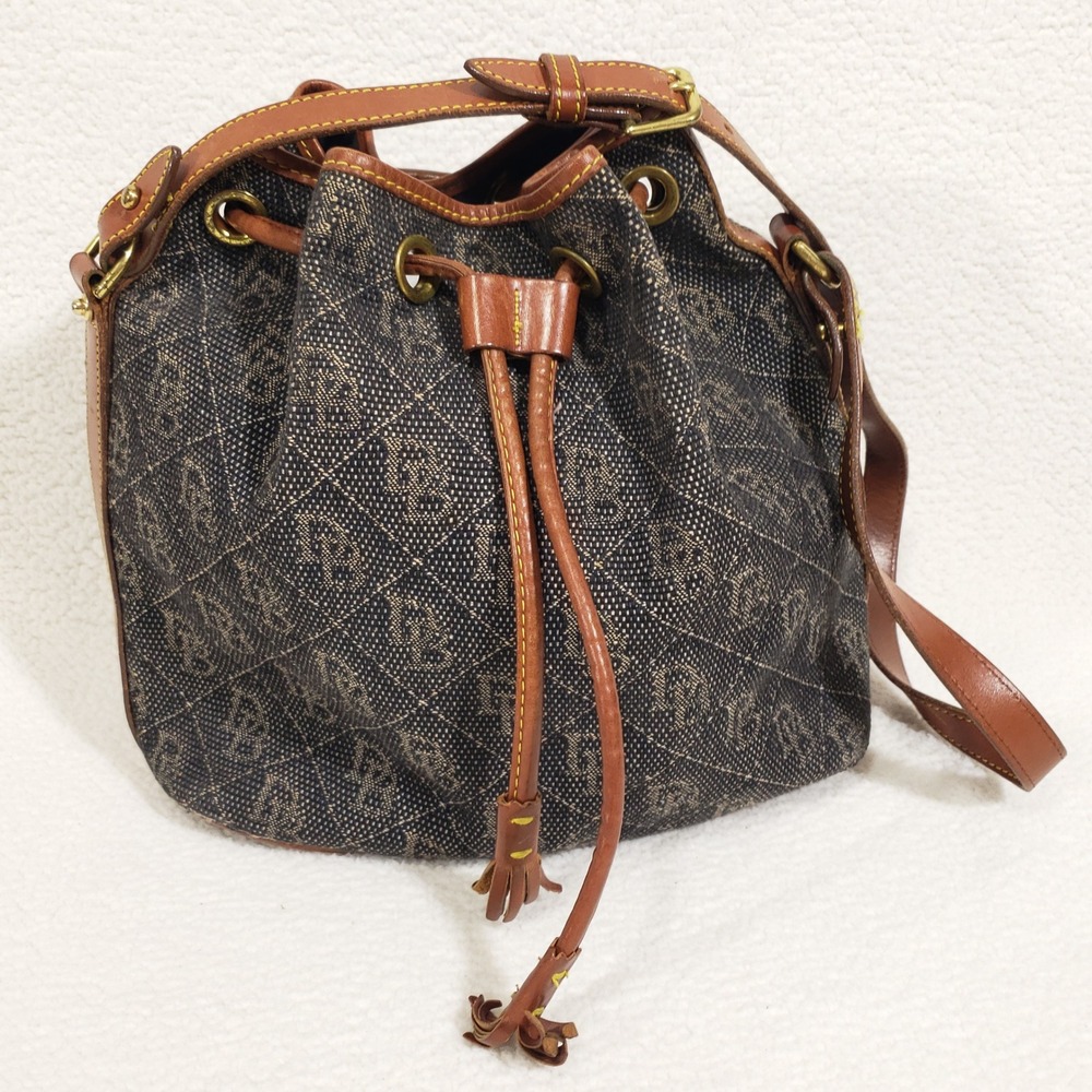 Dooney and Bourke Bucket Bag Medium Black Tan Monogram Vintage Crossbody USA - Picture 3 of 14